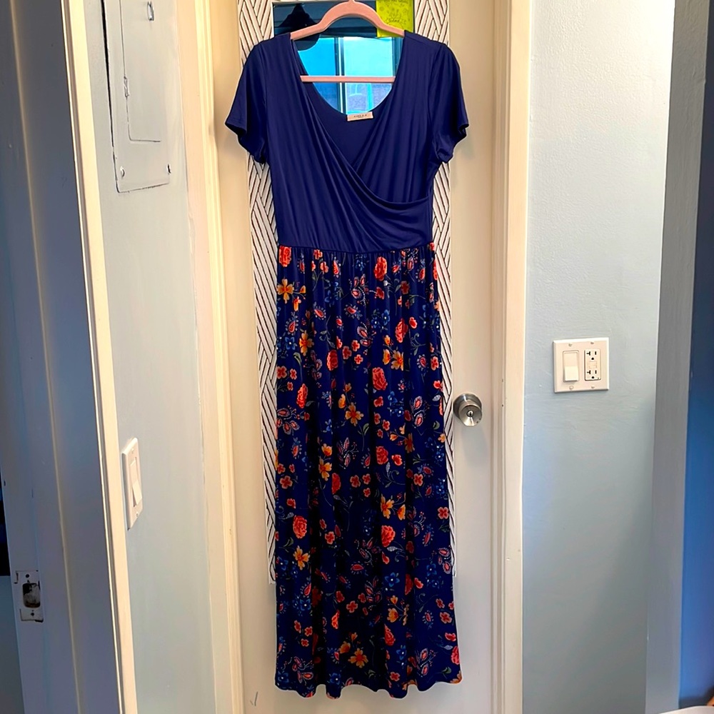 Beautiful light and fun summer maxi dress